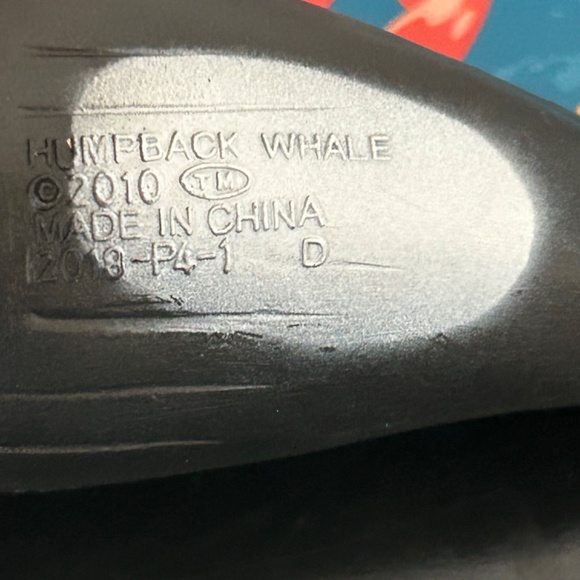 Greenbrier international Humpback Whale Figurine animal sea life.NWT - Picture 6 of 9